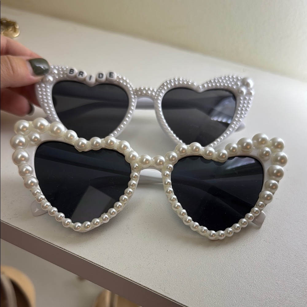 Heart-Shaped Pearl Sunglasses (2 sets)